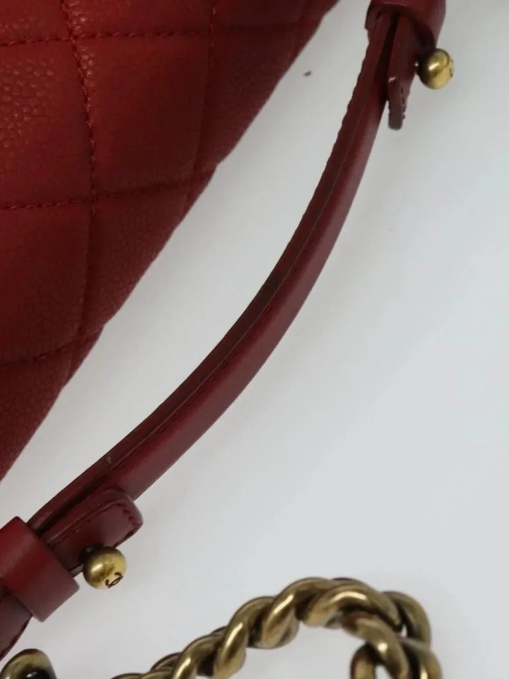 CHANEL brand	chanel color	red